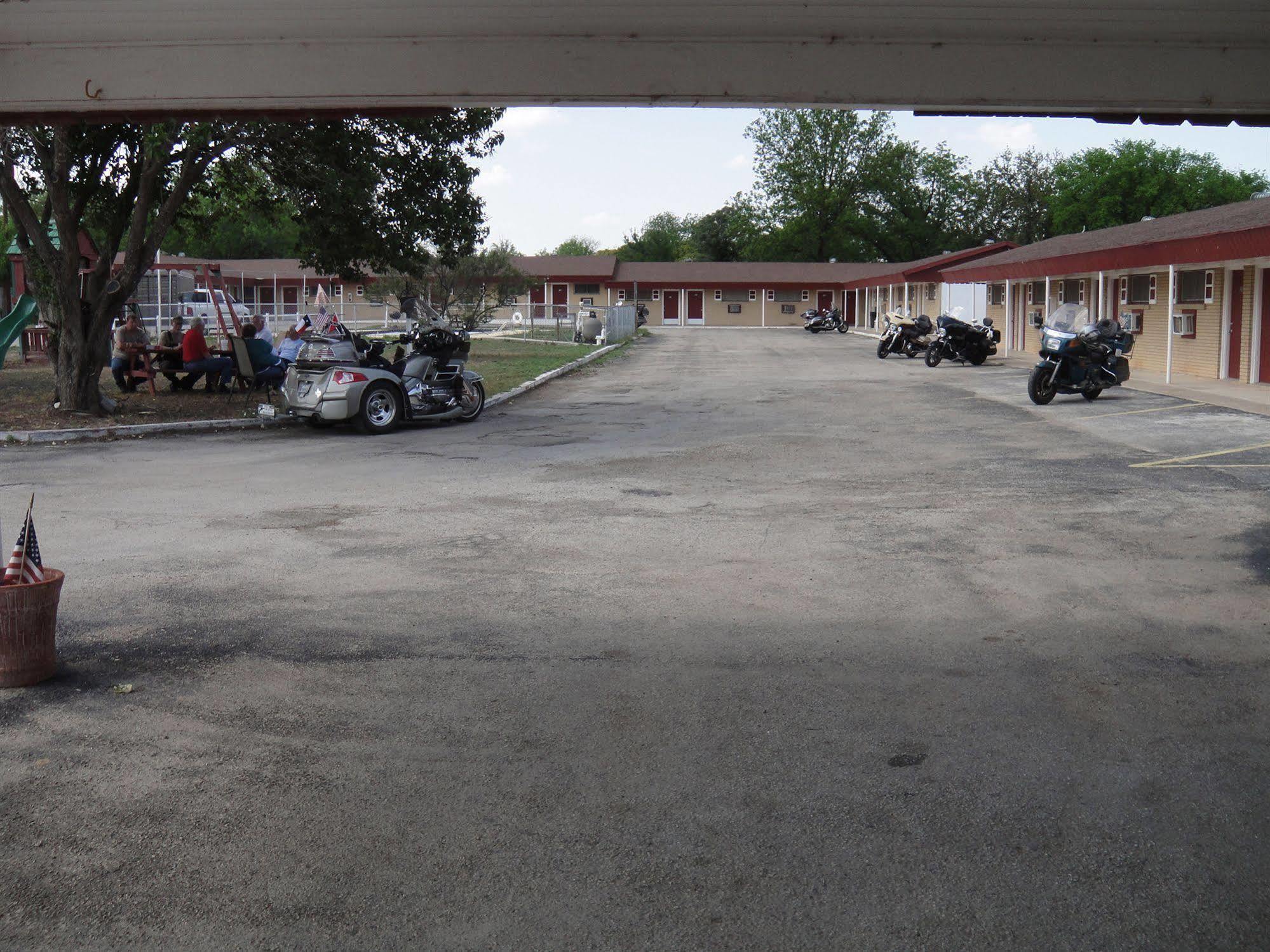 The Hills Motel Junction Buitenkant foto